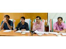 മഴക്കെടുതി: വയനാട്ടിലെ ഖനനനിയന്ത്രണം തുടരും; വെള്ളപൊക്കത്തില്‍ നഷ്ടമായ രേഖകള്‍ സെപ്റ്റംബര്‍ 30നകം നല്‍കും