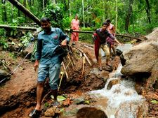 കോഴിക്കോട്ട് 500 കോടിയുടെ നാശനഷ്ടമെന്ന് പ്രാഥമിക കണക്ക്; നിയന്ത്രണ വിധേയം, ഒറ്റപ്പെട്ടവരായി ആരുമില്ല