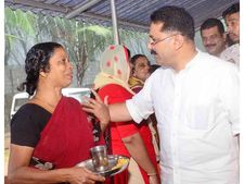മഴക്കെടുതി: മുഖ്യമന്ത്രിയുടെ ദുരിതാശ്വാസനിധിയിലേക്ക് കെടി ജലീലിന്റെ സംഭാവന, ഒരുലക്ഷം രൂപ നല്‍കി! 