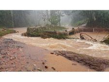  മക്കിമലയില്‍ വീണ്ടും മണ്ണിടിച്ചില്‍; ദുരിതത്തിന് നടുവില്‍ കോട്ടത്തറ; 10649 പേര്‍ ദുരിതാശ്വാസ ക്യാംപില്‍; 536 വീടുകള്‍ തകര്‍ന്നു; 554 ഹെക്ടര്‍ സ്ഥലം വെള്ളത്തില്‍