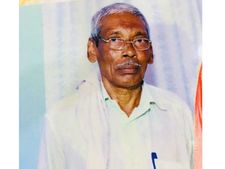 ഹജ്ജ് തീര്‍ഥാടകന്‍ ഹറമില്‍ നമസ്‌ക്കാരം കഴിഞ്ഞതോടെ മരിച്ചു:  പാകിസ്താനിയുടെ  മടിയിലേക്ക് വീണു! 