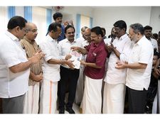 വീടു നഷ്ടപ്പെട്ടവരുടെ വേദന കണ്ടുനില്‍ക്കാനായില്ല; അനില്‍ കുമാര്‍ നല്‍കിയത് കണ്ണായ സ്ഥലത്തെ 21 സെന്റ് ഭൂമി