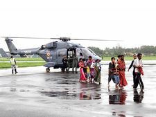 മഴക്കെടുതി; കൊച്ചി ഒറ്റപ്പെടുന്നു... ബസ് സർവീസുകൾ നിലച്ചു