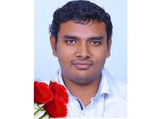  പാലക്കാട് പത്തൊൻപതാം മൈലിൽ വാഹനാപകടം: യുവാവ് മരിച്ചു,അപകടം സ്വകാര്യ ബസും കാറും കൂട്ടിയിടിച്ച്!! 