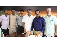 കോഴിക്കോടിന്റെ സ്‌നേഹപ്രവാഹം; ഒറ്റദിവസം 15,000 നോട്ട്ബുക്കുകള്‍, പഠനോപകരണങ്ങള്‍