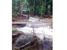 മലപ്പുറത്ത് മഴക്കെടുതിയില്‍ കേടായ  റോഡുകള്‍ നന്നാക്കാന്‍ മാത്രം  383.6 കോടി രൂപ: 