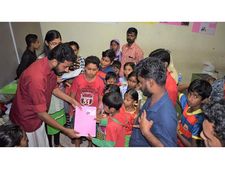 പ്രളയത്തിൽ വീടുകൾ മുങ്ങിയവർക്ക‌് സഹായവുമായി എസ‌്എഫ‌്ഐ പാലക്കാട് ജില്ലാ കമ്മിറ്റി