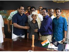 മൂന്നുവയസ്സുകാരിയെ അതിസാഹസികമായി രക്ഷപ്പെടുത്തിയ ഷമ്മാസിന് ഒരു ലക്ഷം പാരിതോഷികം