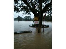 കനത്ത മഴയിൽ വയനാട് ഒറ്റപ്പെട്ടു: അഞ്ചിടത്ത് ഉരുൾപൊട്ടി , ചുരത്തിലൂടെയുള്ള ഗതാഗതം സ്തംഭിച്ചു!!!
