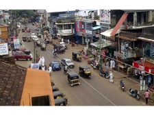മലപ്പുറത്ത് റോഡില്‍ ഗുണ്ടായിസം: സി.പി.എം. മലപ്പുറത്ത് റോഡില്‍ ലോക്കല്‍ കമ്മിറ്റി അംഗം അറസ്റ്റില്‍, 