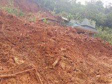 വയനാട്ടില്‍ ഉരുള്‍പൊട്ടല്‍ 47 സ്ഥലത്ത്; നേരിട്ട് ബാധിച്ചത് 1,221 കുടുംബങ്ങളെ; പൊഴുതനയില്‍ ഉപയോഗശൂന്യമായത് 243.5 ഏക്കര്‍ ഭൂമി