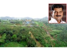 അന്‍വര്‍ എംഎല്‍എയുടെ പാര്‍ക്കില്‍ എട്ടിടത്ത് ഉരുള്‍പൊട്ടല്‍: പരിശോധന നടത്താതെ അധികൃതര്‍!