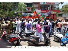 പഞ്ച് മോദി ചലഞ്ച്: ഭരണ സംവിധാനം ഉപയോഗിച്ച് പ്രധാനമന്ത്രിയെ അപകീർത്തിപ്പെടുത്തിയവർക്കെതിരെ നടപടി വേണം