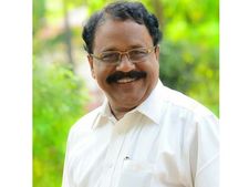 അമേരിക്കയില്‍നിന്ന് ഇ-മെയില്‍ ഭരണത്തിന് ഭരണഘടനയില്‍ വകുപ്പില്ല: പി.എസ് ശ്രീധരന്‍പിള്ള