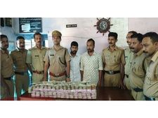 വയനാട്ടില്‍ വന്‍കുഴല്‍പ്പണവേട്ട: രണ്ടരക്കോടിയോളം രൂപ പിടികൂടി