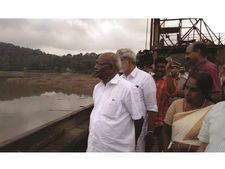 അതിരപ്പിള്ളിയില്‍ ഡാം  വേണമെന്ന നിലപാടില്‍  മാറ്റമില്ല: മന്ത്രി മണി, വിവാദങ്ങളില്‍ താല്‍പ്പര്യമില്ല!
