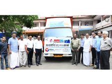 നമ്മൾ അതിജീവിക്കും... സഹായമെത്തിച്ച് വിദേശത്തുള്ള വീട്ടമ്മമാരും, മിഡിൽ ഈസ്റ്റിൽ നിന്ന് എത്തിയത് 5 ടണ്‍ കാര്‍ഗൊ