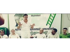 മത്സരിക്കാൻ ഇനി മുല്ലപ്പള്ളിയില്ലെങ്കിലും തെരഞ്ഞെടുപ്പ് പ്രവർത്തനങ്ങളിൽ യുഡിഎഫ് ബഹുദൂരം മുന്നിൽ