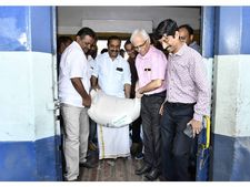 പണംപയറ്റ് നടത്തി സ്വരൂപിച്ച തുകയും മുഖ്യമന്ത്രിയുടെ ദുരിതാശ്വാസ നിധിയിലേക്ക്: ദൗത്യം  കോഴിക്കോട്!