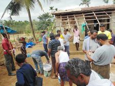 വയനാട് വൈശ്യന്‍ കോളനിയില്‍ ശുചീകരണം നടത്തി; മാതൃകയായി കോഴിക്കോട് കൊടിയത്തൂര്‍ മഹല്ല് പ്രവര്‍ത്തകര്‍
