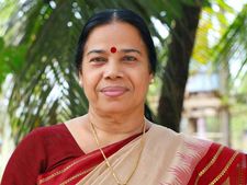 സംഘപരിവാറിനൊപ്പം നില്‍ക്കുന്ന കോണ്‍ഗ്രസ് നിരാശപ്പെടുത്തുന്നു: പി.കെ ശ്രീമതി എംപി