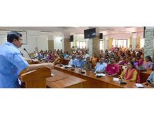 കേരളത്തെ ആദ്യ ഡിജിറ്റല്‍ വിദ്യാലയ സംസ്ഥാനമാക്കാന്‍ പദ്ധതി; 300 കോടി രൂപ ഈ വര്‍ഷം ചിലവഴിക്കുമെന്ന് മന്ത്രി സി രവീന്ദ്രനാഥ്