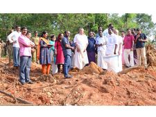 നിയമസഭാ പരിസ്ഥിതി സമിതി ജില്ല സന്ദര്‍ശിച്ചു: മണ്ണിലുണ്ടാകുന്ന വ്യതിയാനത്തിന് അടിയന്തര പരിഹാരം കാണണം