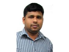  ദുബൈയില്‍നിന്നും നാട്ടിലേക്ക് പോരാന്‍ വിമാനത്തവളത്തിലെത്തിയ  മലപ്പുറത്തുകാരന്‍ എമിഗ്രേഷന്‍ നടപടിക്കിടെ കുഴഞ്ഞു വീണ് മരിച്ചു