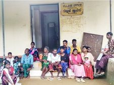  പ്രളയക്കെടുതി: വയനാട്ടില്‍ ധനസഹായം കിട്ടാത്തവര്‍ നിരവധി; കൈപ്പഞ്ചേരി പണിയ കോളനിയിലെ നാല് കുടുംബങ്ങള്‍ നിരാഹാരസമരത്തില്‍