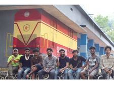  പ്രകൃതിദുരന്തം: ലക്കിടി ജിഎല്‍പി സ്‌കൂള്‍ ഇനി 'ട്രെയിന്‍', പിന്നില്‍ കോഴിക്കോട്ടെ യുവാക്കള്‍!!