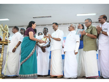 ഇരിപ്പിടം ഇനി തൊഴിലാളികളുടെ നിയമപരമായ അവകാശം: തൊഴില്‍  മന്ത്രി