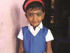 കുടുംബ വഴക്കിനിടയില്‍ അകപ്പെട്ട നാലു വയസുകാരിക്ക് കൈക്കോട്ട് കൊണ്ടുള്ള വെട്ടേറ്റ് ദാരുണ അന്ത്യം