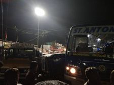  അടിമാലിയില്‍ സ്വകാര്യ ബസുകളുടെ മിന്നല്‍ പണി മുടക്ക്: പണിമുടക്ക് ബസ്‌ഡ്രൈവരെ മര്‍ദിച്ചതിന്!!