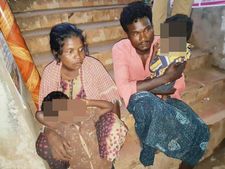 വീടില്ലാത്ത ആദിവാസി യുവാവ് ഗര്‍ഭിണിയായ ഭാര്യയെയും മക്കളെയും കൂടി ബസ് വെയിറ്റിംഗ് ഷെഡ്ഡില്‍ അഭയം തേടി