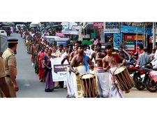  ചരിത്രത്തെ വീണ്ടെടുത്ത്  ചരിത്ര പ്രദര്‍ശനം: ക്ഷേത്രപ്രവേശനം, വില്ലുവണ്ടി സമരവും കല്ലുമാല സമരവും!