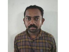 ആഡംബരക്കാറില്‍ കടത്തുകയായിരുന്ന സ്പിരിറ്റ് പിടികൂടി: തൃശൂരിൽ ഒരാള്‍ അറസ്റ്റില്‍