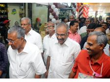 കുടുംബശ്രീ വനിതാ മാള്‍ തുടങ്ങി; അഞ്ചു നിലയില്‍ 80 ഷോപ്പുകള്‍!