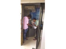  'എനി ടൈം മോഷ്ടിക്കും' (എടിഎം)... തൃശൂരിലെ എടിഎമ്മുകളുടെ 'കവര്‍ച്ചാ ദോഷം' മാറുന്നില്ല, എപ്പോള്‍ വേണമെങ്കിലും മോഷ്ടിക്കാവുന്ന അവസ്ഥയില്‍ എടിഎമ്മുകള്‍... കവര്‍ച്ച കൂടുമ്പോഴും ബാങ്കുകള്‍ക്ക് നിസംഗത!!