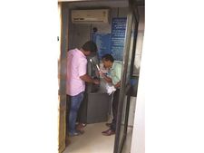വരന്തരപ്പിള്ളി എടിഎം കവര്‍ച്ചാ ശ്രമം.: പ്രതികളെക്കുറിച്ച് പോലീസിന് സൂചന