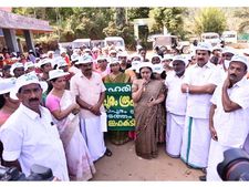 ഇടുക്കിയില്‍ പുഴനടത്തം: ഹരിത കേരള മിഷന്‍ രണ്ടാം വര്‍ഷത്തിലേക്ക്!!!!