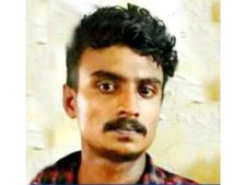  ബാത്‌റൂമില്‍ പോയി തിരിച്ചുവന്നു: മോഷണക്കേസ് പ്രതി  കറി പോലീസുകാരന്റെ കണ്ണിലൊഴിച്ച് രക്ഷപ്പെട്ടു! 