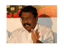 സുരേന്ദ്രനെതിരെ കള്ളക്കേസ്: പൊലീസുകാര്‍ക്കെതിരെ നിയമപോരാട്ടം തുടരുമെന്ന് പിള്ള