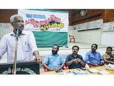 പ്രളയകാലത്തെ ജനകീയ ഐക്യം തകർക്കാൻ ബോധപൂർവ ശ്രമം: പ്രൊഫ. ടി.പി കുഞ്ഞിക്കണ്ണൻ