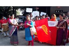 വനിതാമതിലിനുള്ള ഒരുക്കങ്ങള്‍ വയനാട്ടില്‍ പൂര്‍ത്തിയായി; നാടെങ്ങും വിളംബരജാഥകള്‍, 30,000 പേര്‍ക്ക് പോകാനുള്ള വാഹനങ്ങളും സജ്ജമായി