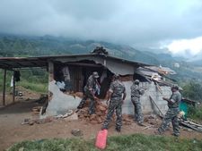 വീണ്ടും കയ്യേറ്റം:  ചിന്നക്കനാലില്‍ കയ്യേറ്റ ഭൂമിയില്‍ നിര്‍മിച്ച് കെട്ടിടം പൊളിച്ചു നീക്കി നടപടി ഊര്‍ജിതമാക്കി റവന്യൂ വകുപ്പ്!!!