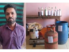 ചാരായം വാറ്റുന്നതിനിടെ സർക്കാർ ജീവനക്കാരനെ പിടികൂടി; ഹെൽത്ത് ഇൻസ്പെക്ടറെ പിടികൂടിയത് നാട്ടുകാർ,  വനിത മതിലിന്റെ സംഘാടകനെന്നും ആരോപണം!!