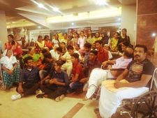 സ്‌നേഹതണലില്‍ ഒരു സിനിമാ കാഴ്ച്ച... പാലീയേറ്റിവ് ദിനാചരണമൊരുക്കി  വിദ്യാര്‍ത്ഥി കൂട്ടായ്മ, യുവത്വത്തിന്റെ ഊര്‍ജവും പ്രസരിപ്പും രോഗത്തെ വെല്ലുന്ന മരുന്നായി ഓരോരുത്തരിലും വിദ്യാര്‍ത്ഥികള്‍ പകര്‍ന്നു നല്‍കി!!