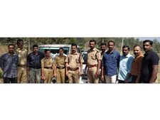 വയനാട്ടില്‍ വന്‍ കഞ്ചാവ് വേട്ട: പിടികൂടിയത് 30 കിലോഗ്രാം കഞ്ചാവ്; പ്രതികളെ പിടികൂടാനായില്ല