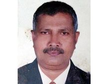 വിദേശത്ത് പോകേണ്ട മലപ്പുറം സ്വദേശി  അപകടത്തില്‍ മരിച്ചു: അപകടം  ബൈക്ക് ഡിവൈ‍ഡറില്‍ ഇടിച്ച്  