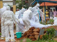 നിപയെപ്പേടിച്ച് സ്ഥിരം ജീവനക്കാര്‍ അവധിയില്‍ പോയി; താല്‍ക്കാലികക്കാരെ സ്ഥിരപ്പെടുത്തിയില്ലെന്ന് ആക്ഷേപം
